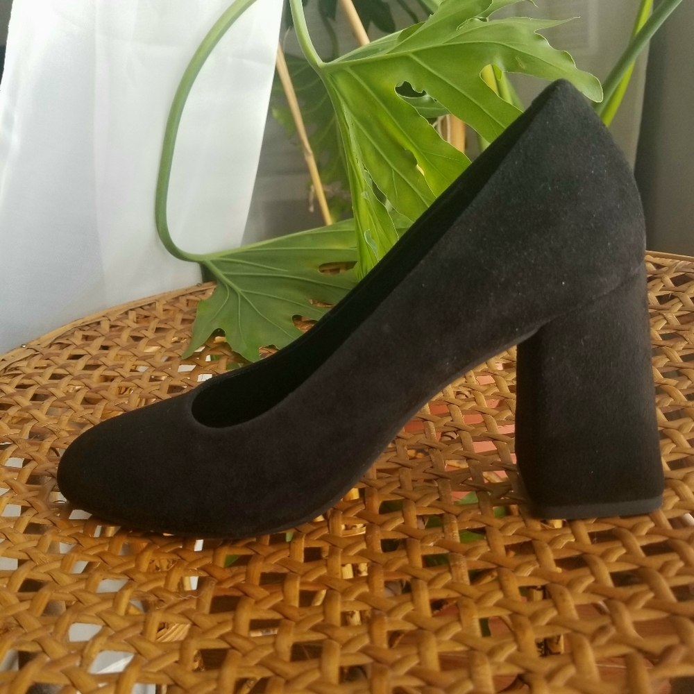 Geox Respira Calinda Suede Block Chunky Heels Pump